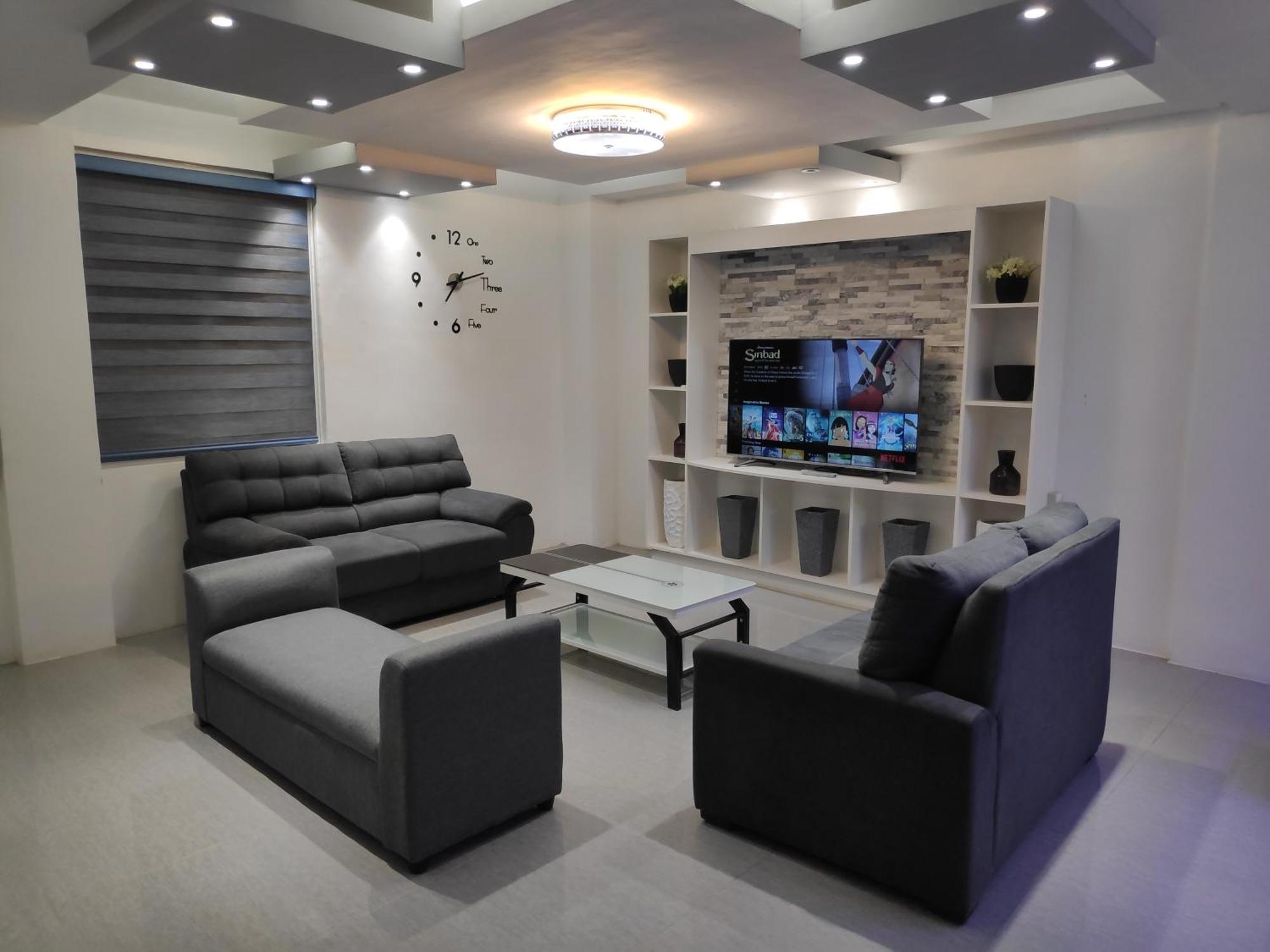 Tagaytay Staycation By Naya And Darla W Free Swimming Pool, Wifi & Netflix Tagaytay City Buitenkant foto
