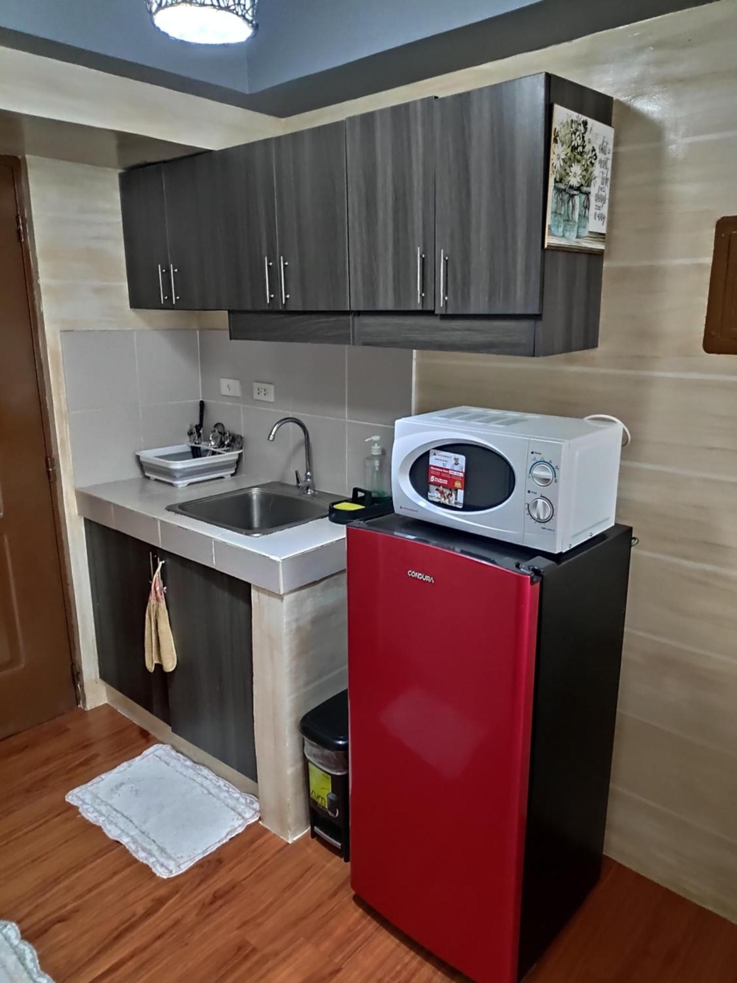 Tagaytay Staycation By Naya And Darla W Free Swimming Pool, Wifi & Netflix Tagaytay City Buitenkant foto