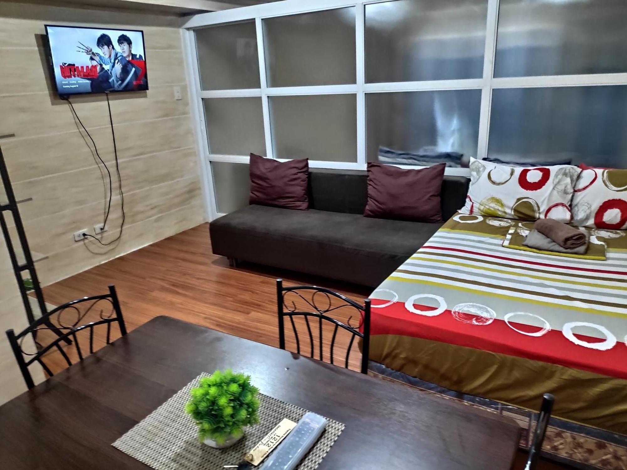 Tagaytay Staycation By Naya And Darla W Free Swimming Pool, Wifi & Netflix Tagaytay City Buitenkant foto