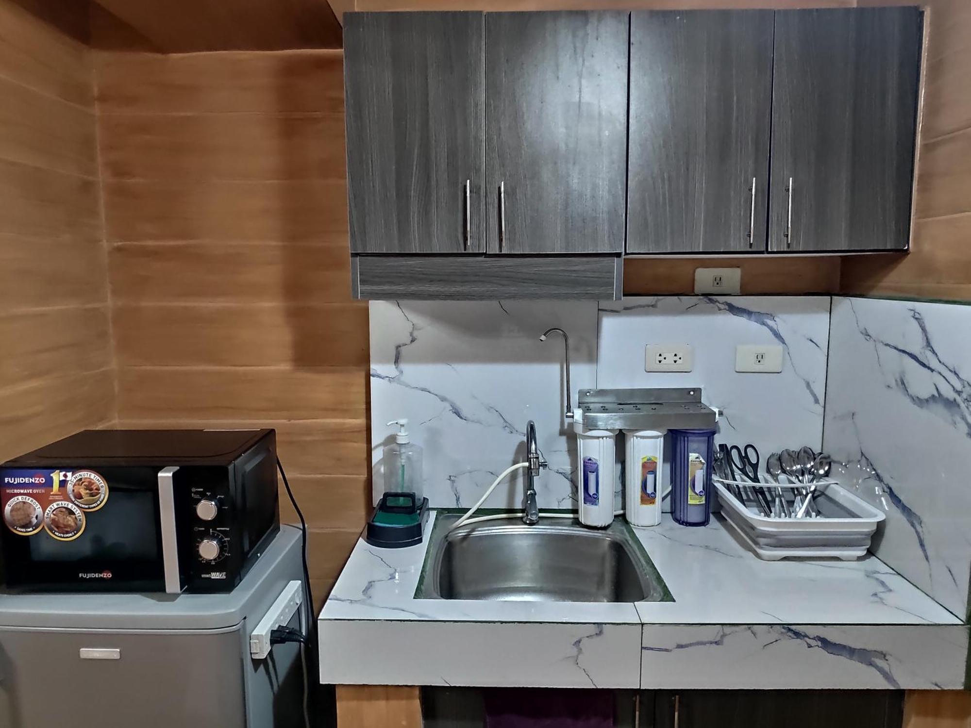 Tagaytay Staycation By Naya And Darla W Free Swimming Pool, Wifi & Netflix Tagaytay City Buitenkant foto