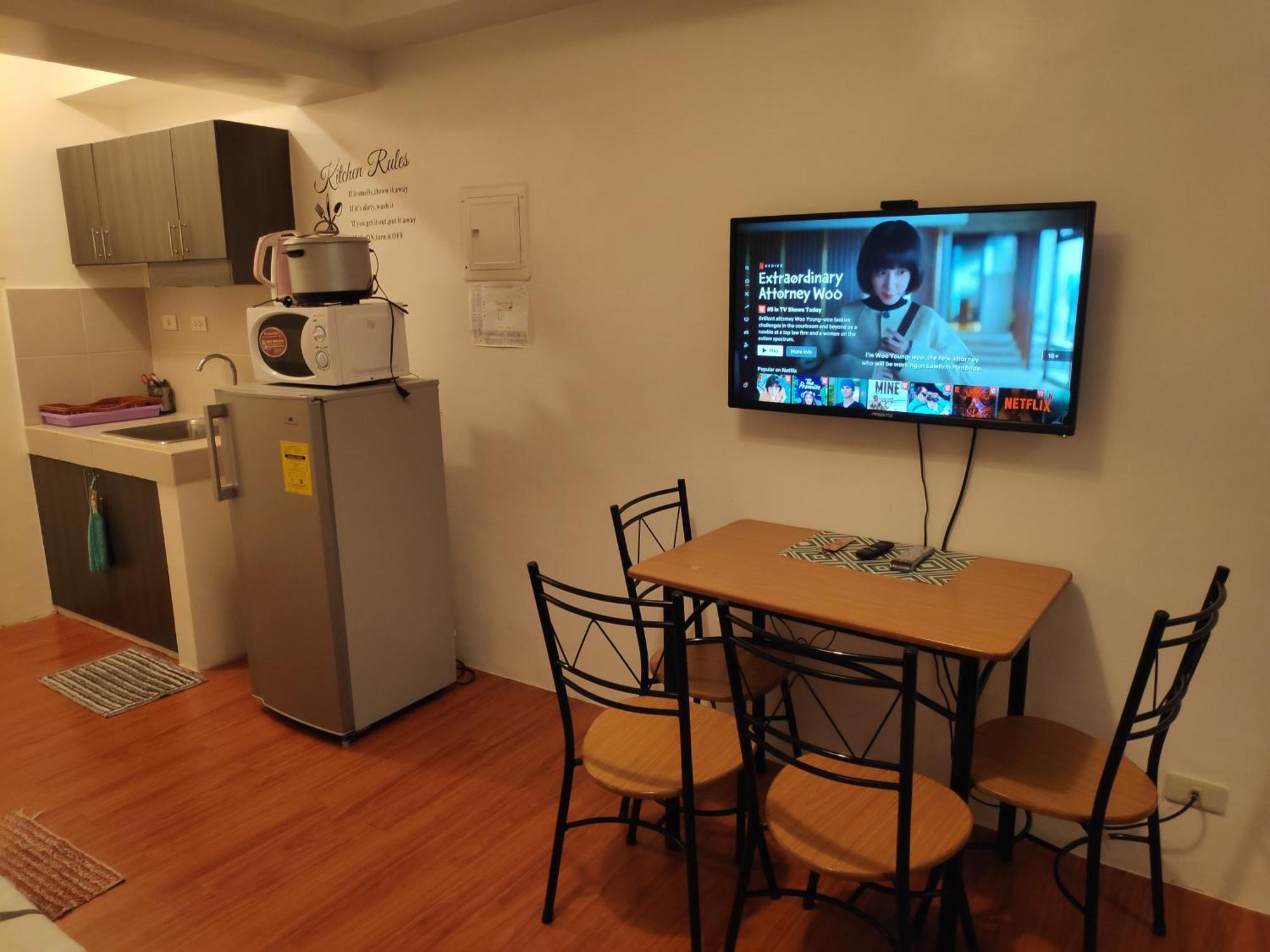 Tagaytay Staycation By Naya And Darla W Free Swimming Pool, Wifi & Netflix Tagaytay City Buitenkant foto